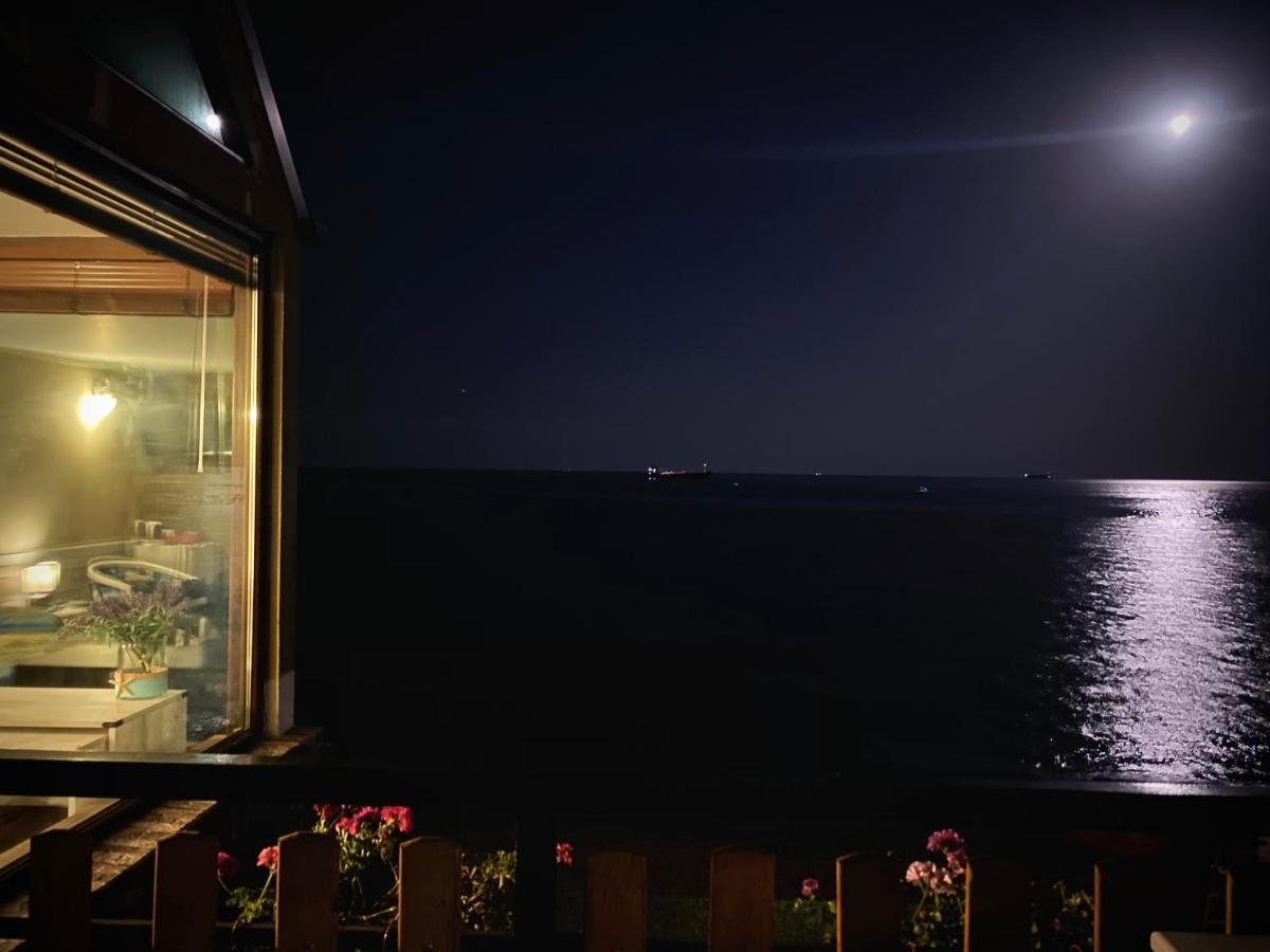Hemingway Rooms In Happy Beach 瓦爾納 外观 照片