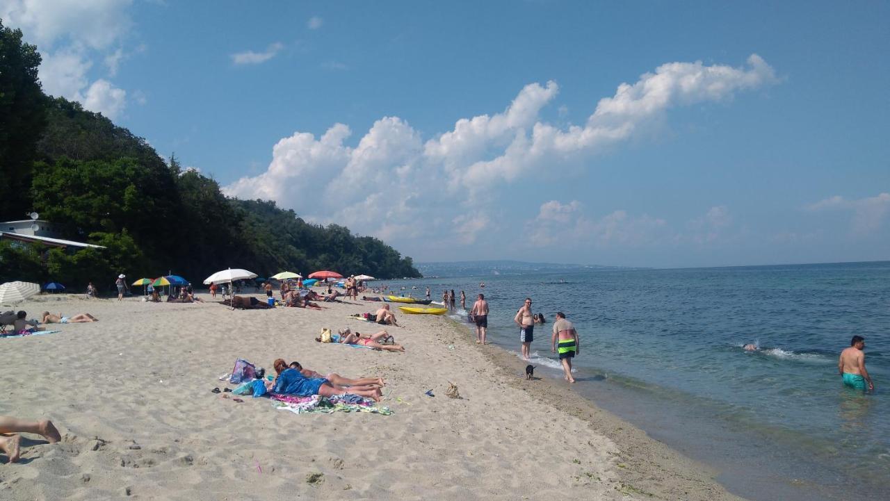 Hemingway Rooms In Happy Beach 瓦爾納 外观 照片