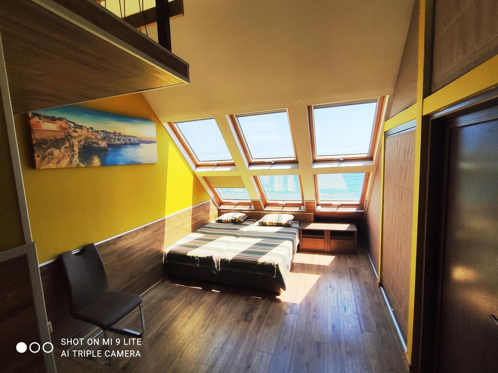 Hemingway Rooms In Happy Beach 瓦爾納 外观 照片