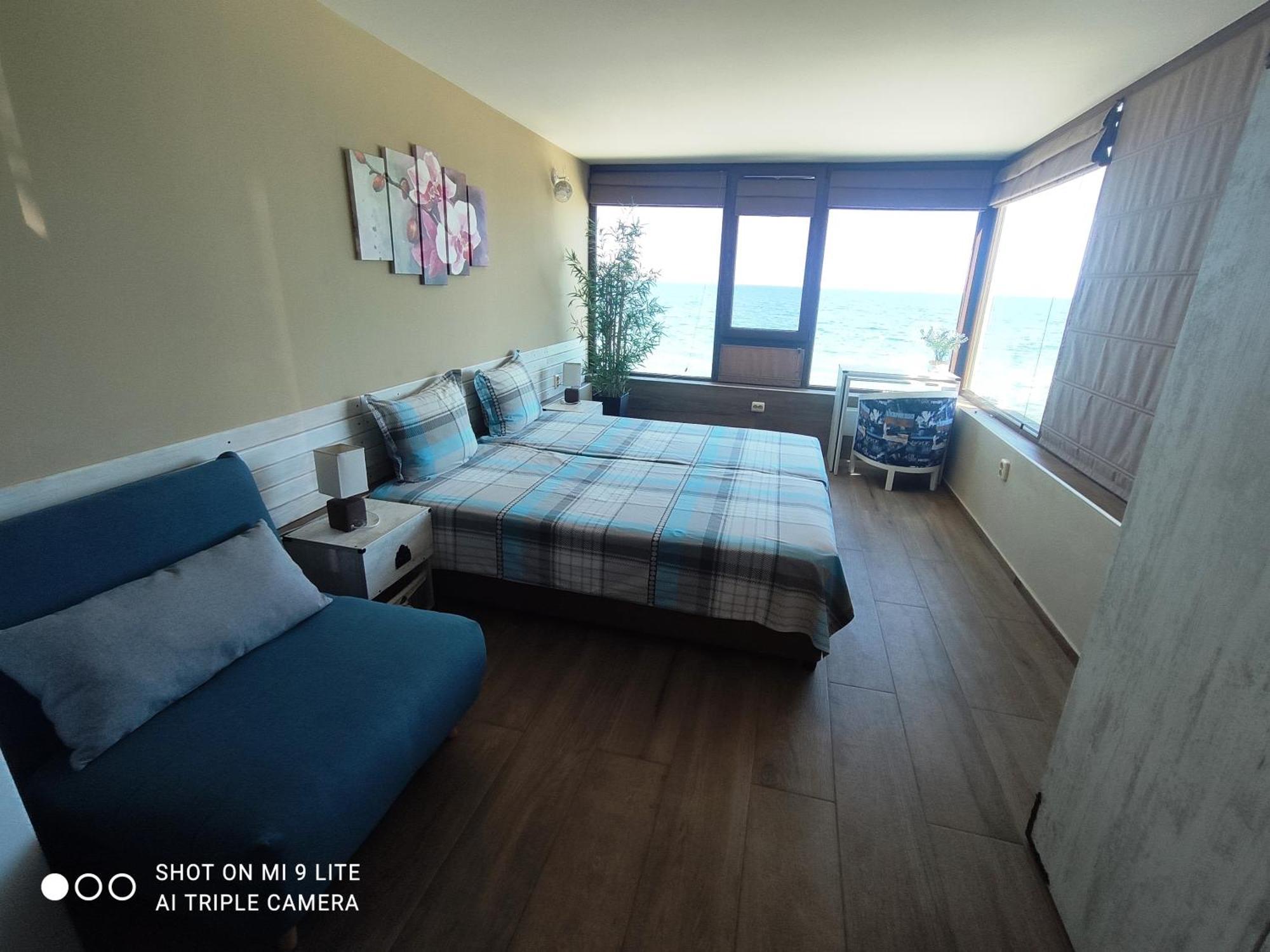 Hemingway Rooms In Happy Beach 瓦爾納 外观 照片