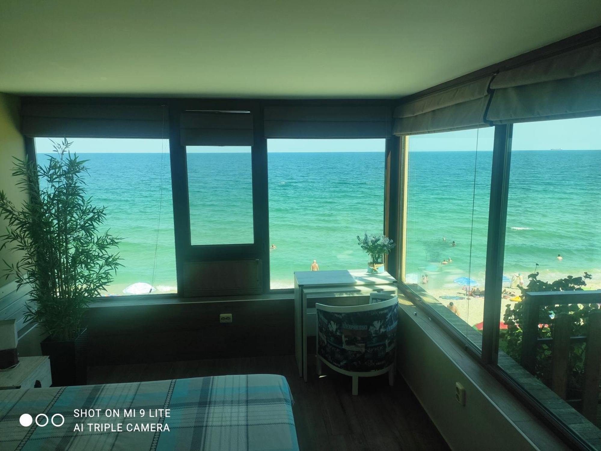 Hemingway Rooms In Happy Beach 瓦爾納 外观 照片